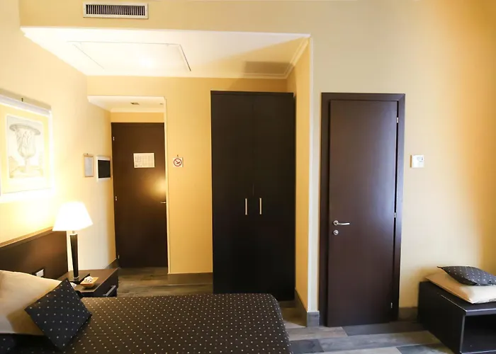 Latinum Hotel